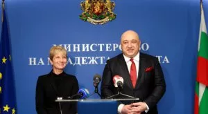 Даниела Дашева официално пое спортното министерство