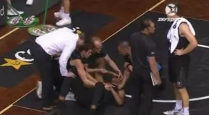 Ужас! Отврат! Окото на играч изскочи от кухината като по детските! (ВИДЕО 18+)