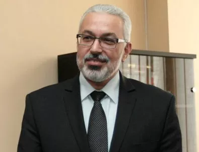 Семерджиев се оправдава за обвинението - директорката на ИАЛ го притискала