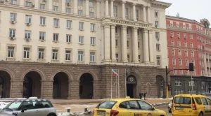 Служебният кабинет отпусна 15,6 млн. лева за министерства и общини
