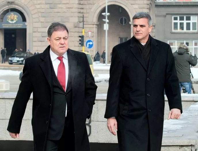 Ненчев: Радев дирижира Министерството на отбраната, не министър Янев
