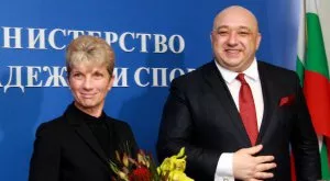 Държавата на абсурдите бавно, но безславно убива спорта - деца излизат на протест