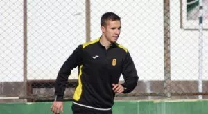 {{ otherArticle[0].article.title }}