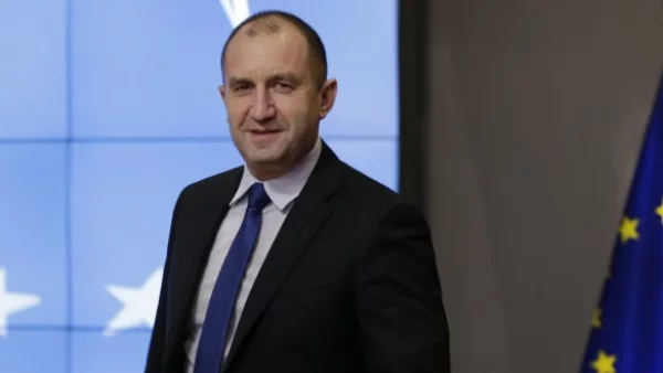 Радев поздрави Меркел за победата