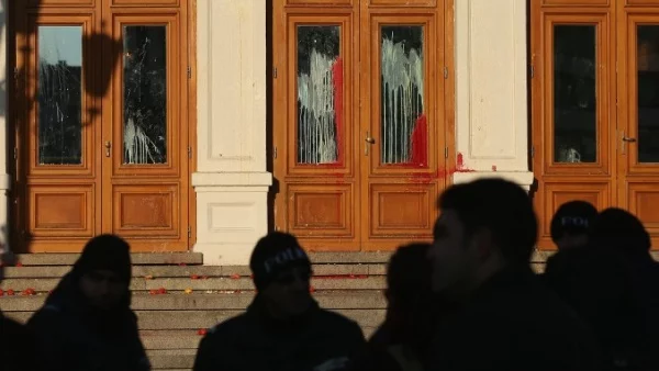 Черен списък с пациенти - не, черен списък с политици!