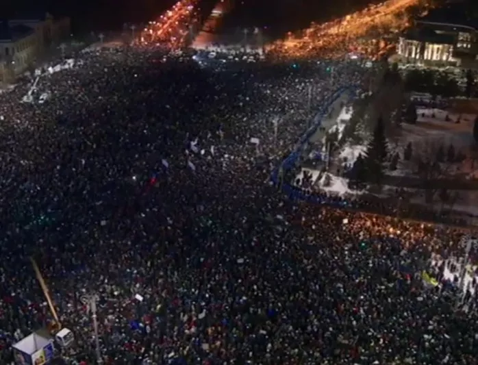 Румънците отново протестираха масово срещу правителствения указ