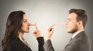 7 ситуации, в които ТРЯБВА да излъжете шефа си 
