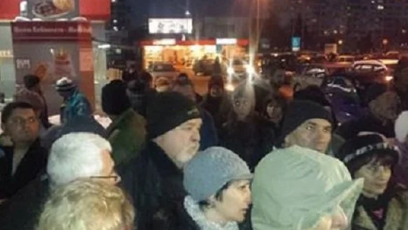 Над 100 човека протестираха в „Дружба“ 2 с подкрепата на жители на "Младост"