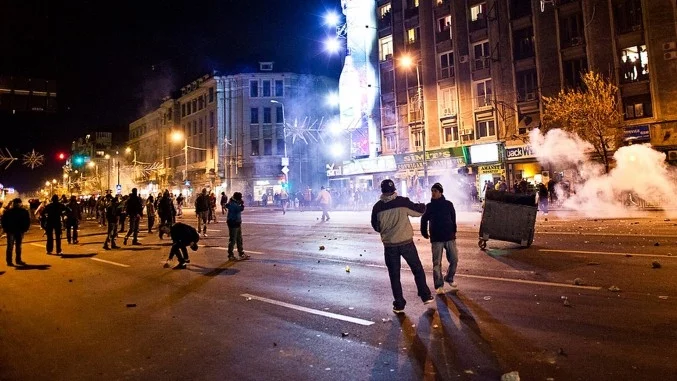 Протестите в Румъния не спират трети ден