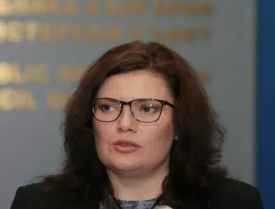 Малина Крумова: Няма опасност от спиране на еврофондове до 2022 г.