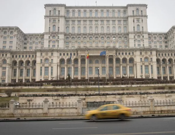 Румънското правителство оцеля след вота на недоверие 