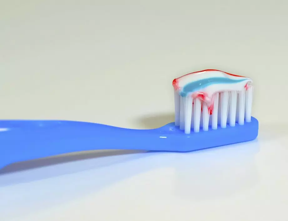 Какво означават цветовете на пастите за зъби?