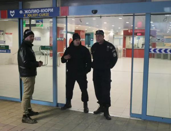 Над 230 полицаи охраняват столичното метро след атентата в Петербург