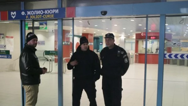 Над 230 полицаи охраняват столичното метро след атентата в Петербург