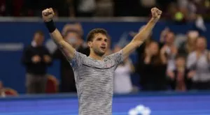 {{ otherArticle[0].article.title }}