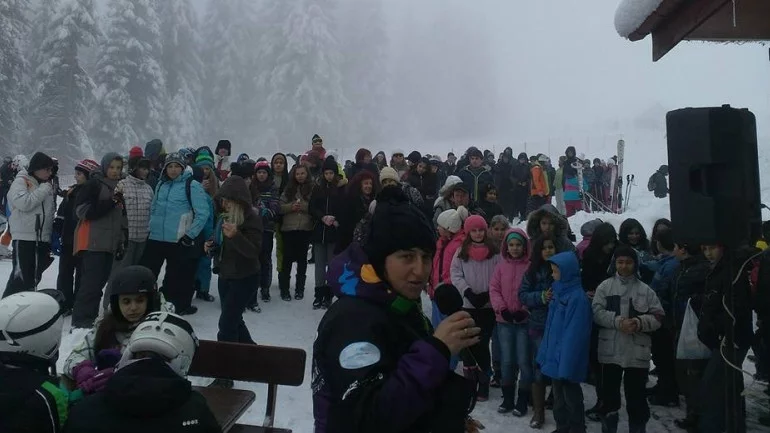 Много радост за десетки деца на Зимния олимпийски ден в Чепеларе