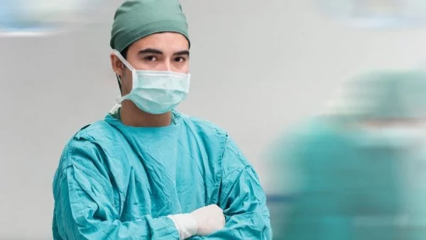 Десетки хиляди операции са отменени в Италия заради стачка на лекарите