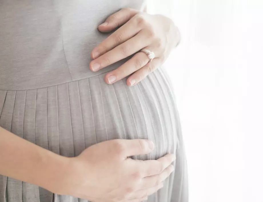 Значителен ръст на заразените с COVID-19 бременни жени у нас отчитат специалисти