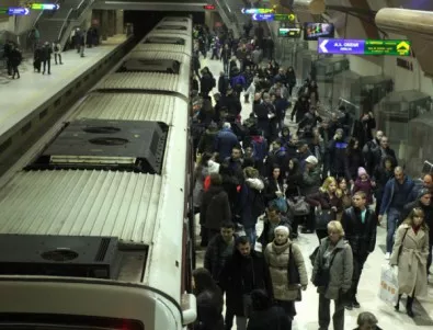 Заради проблем с влак: Столичното метро спря за 10 минути