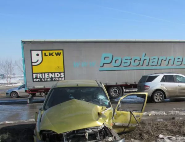 Тежка катастрофа с български шофьор блокира италианска магистрала