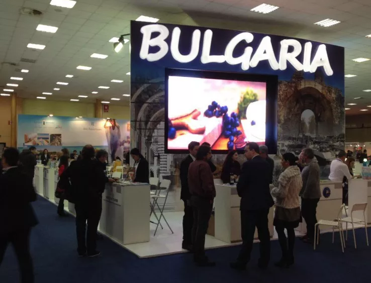 България се представя с модерен щанд на изложение в Букурещ
