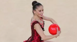 {{ otherArticle[0].article.title }}