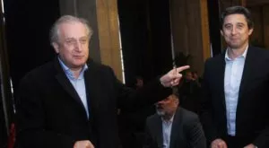 {{ otherArticle[0].article.title }}