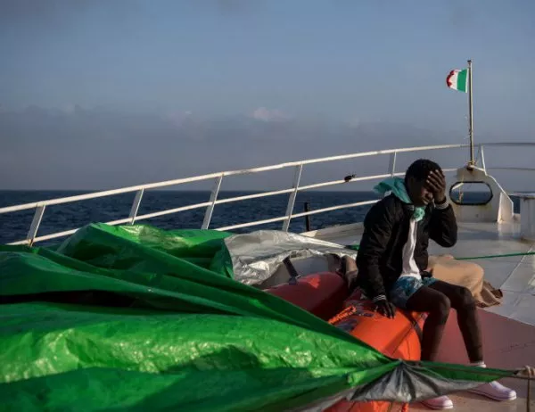 Либия предупреди за хиляди мигранти, тръгнали към Европа