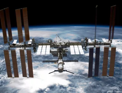 Американските астронавти си поправиха кухнята на МКС 