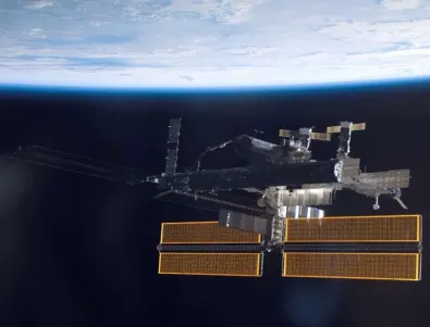 Международната космическа станция  на косъм се спаси от сблъсък с космически боклук 