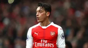 Йозил отказал трансфер на стойност 100 милиона, за да остане в Арсенал