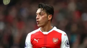 Йозил отказал няколко оферти заради Арсенал