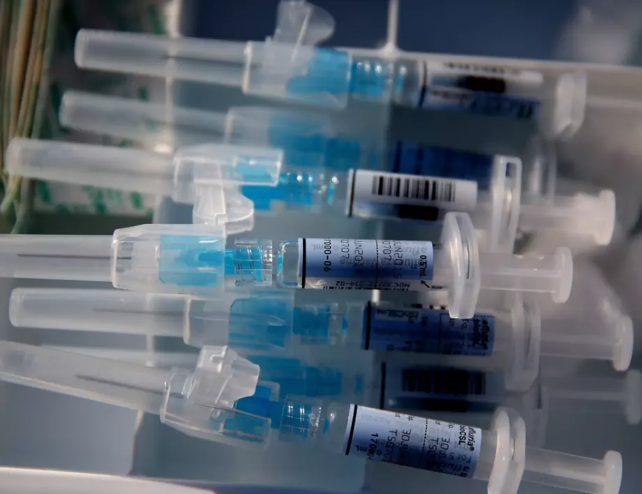 20 000 ваксини срещу COVID-19 от Емирствата пристигнаха в Газа
