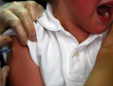 Плашат незаконно със санкции родителите, отказали ваксини