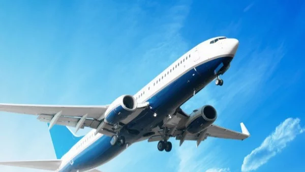 Самолет с 10 болни от ОАЕ стресна летище в САЩ