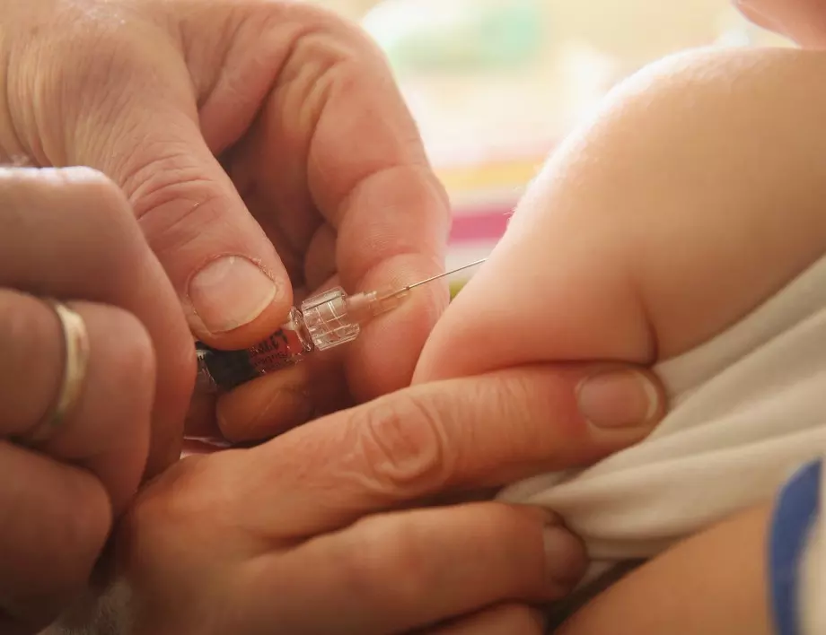 COVID-ваксината на Moderna  дава имунитет за три месеца 
