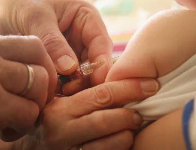 Властите в Ню Йорк забраниха религиозните изключения за ваксините
