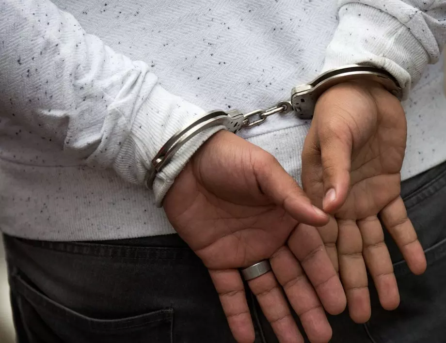 Арестуваха двама българи, опитали да отвлекат момче в Гърция