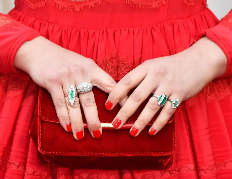 Ако носите пръстен на средния пръст – какво означава?