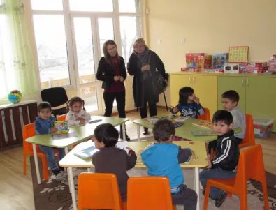 Ромски деца и майки ще получават здравни и образователни грижи в център в Русе