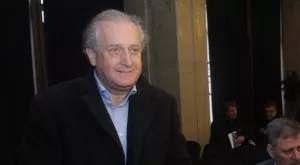 {{ otherArticle[0].article.title }}