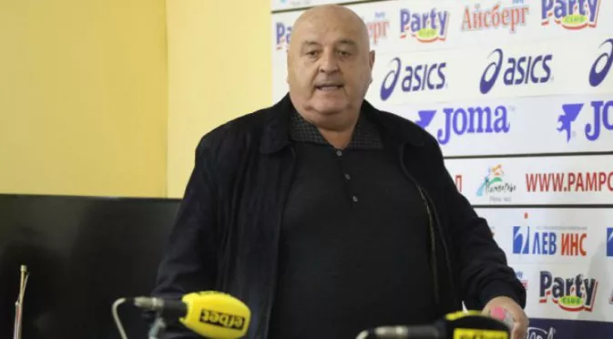 Венци Стефанов: Ангел Стойков натри муцуните на зависимите левскари в гарнитурите