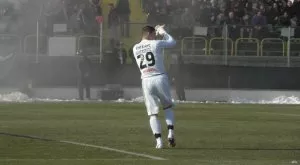 {{ otherArticle[0].article.title }}