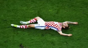 СНИМКИ: Ракитич остана само по бели гащи след мача с Нигерия