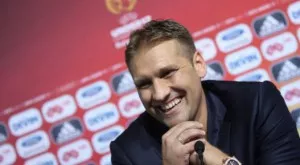 {{ otherArticle[0].article.title }}