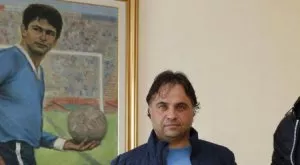 Митов може да пише история: "Син" треньор не е стартирал с успех в дерби