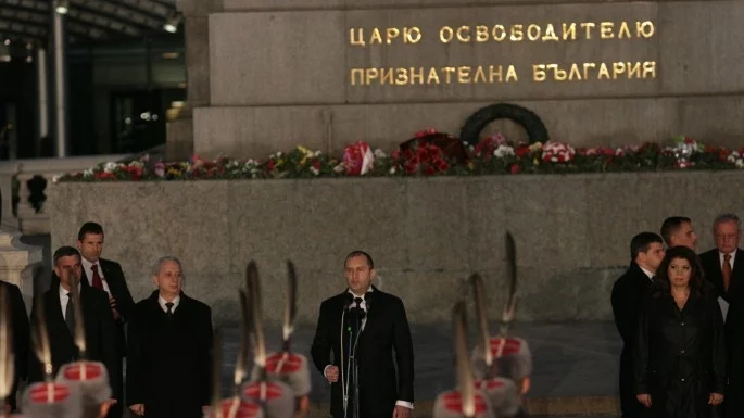Президентът на 3 март: Да помним Батак, да почитаме спартанците на Шипка