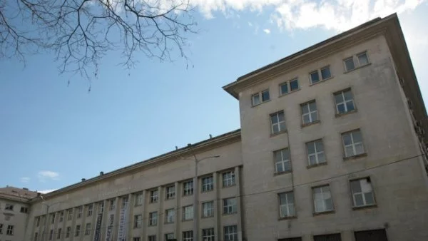 Васил Божков е новият собственик на Телефонната палата, превръща я в музей