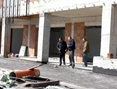 Кметът на Несебър на инспекция по строителни обекти на територията на общината