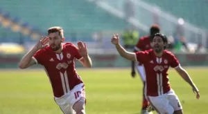 {{ otherArticle[0].article.title }}